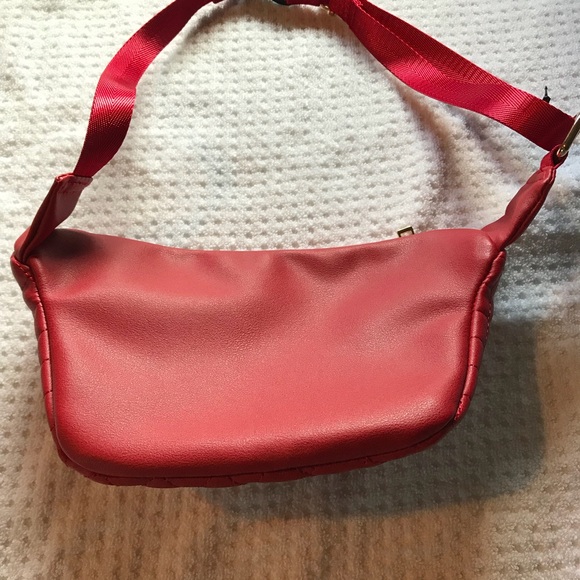 Izaro Fanny Pack - Picture 2 of 4